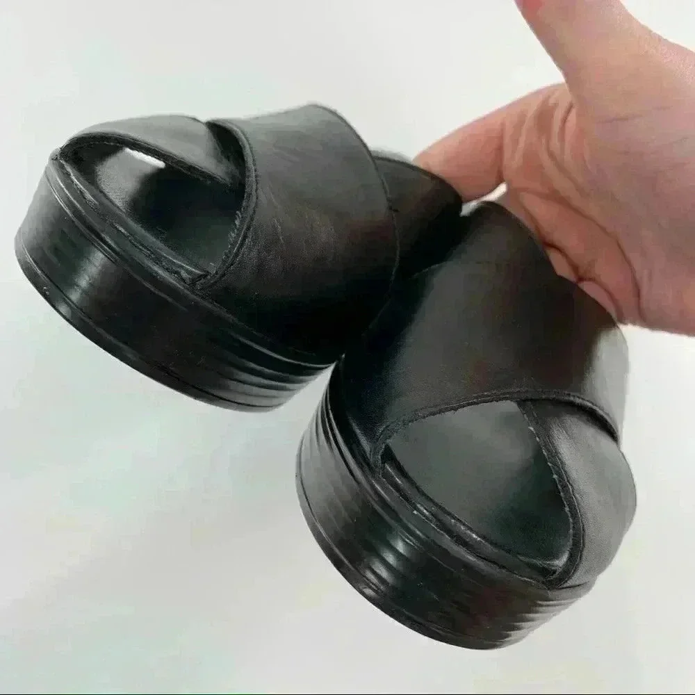 Kenneth Cole reaction sandals 7.5 head light black leather Y2k chunky vintage